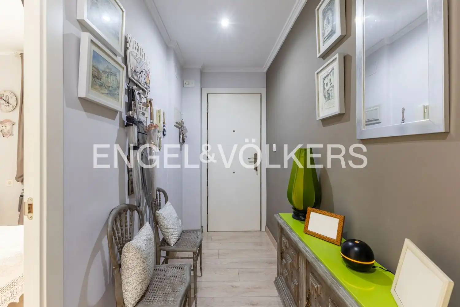 Flat for rent in Valencia  with Air Conditioner and Heating