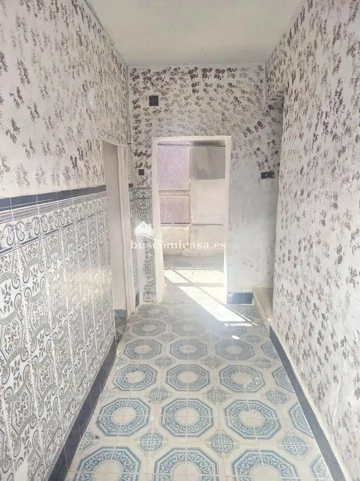 Dormitori de Casa adosada en venda en Jaén amb Balcó