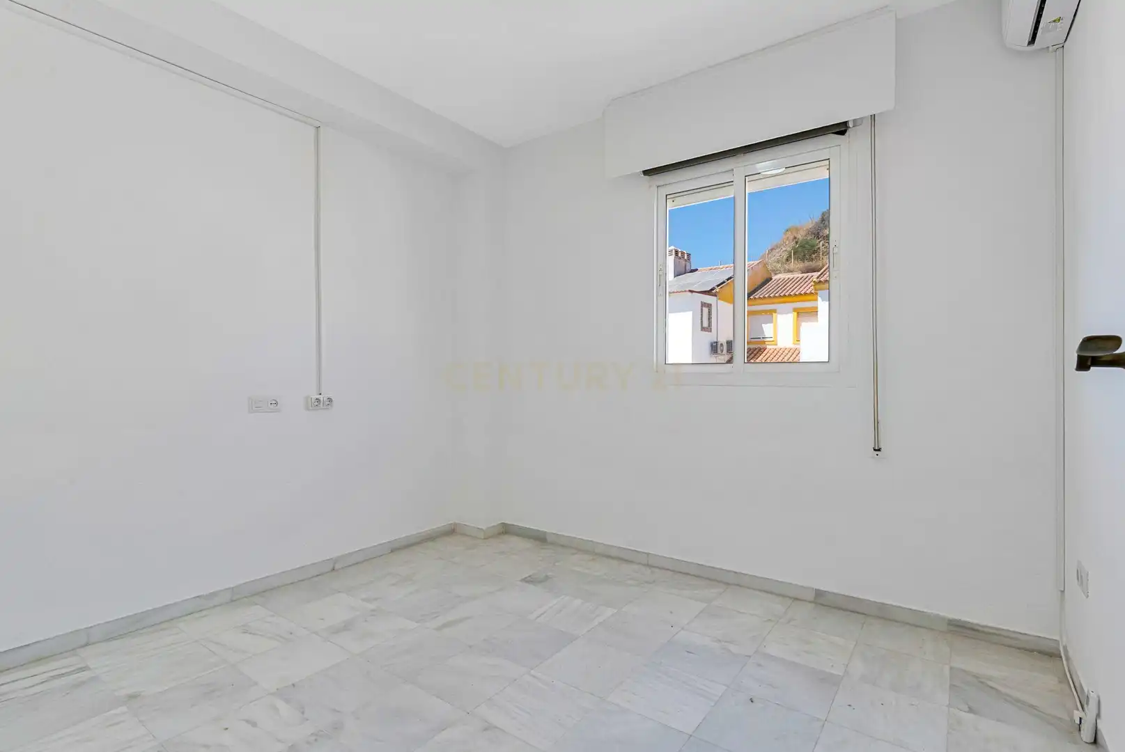 Habitación de Casa o chalet en venta en Benalmádena con Aire acondicionado, Jardín privado y Trastero