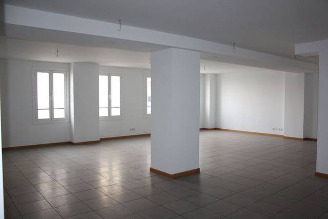 Local comercial en Venta en Deba Arrola kalea en Salburua - Arantzabela