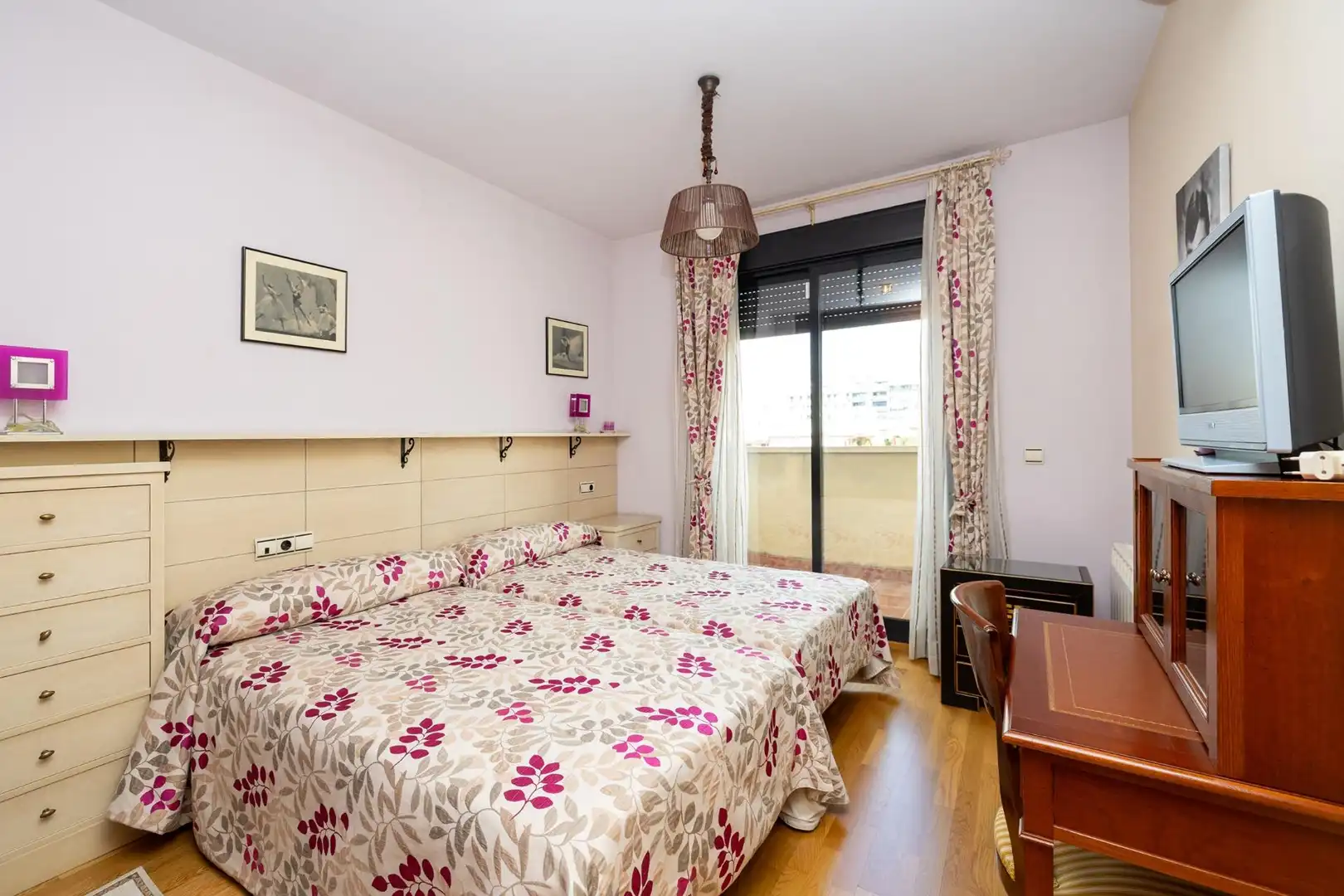Dormitori de Pis en venda en Granada amb Aire condicionat, Calefacció i Parquet