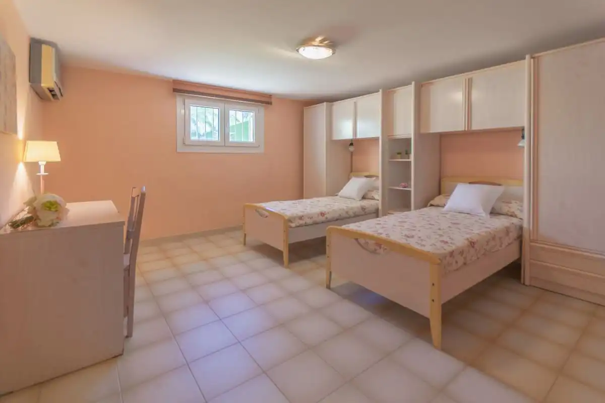 Dormitori de Casa o xalet en venda en L'Ametlla de Mar  amb Aire condicionat, Calefacció i Jardí privat