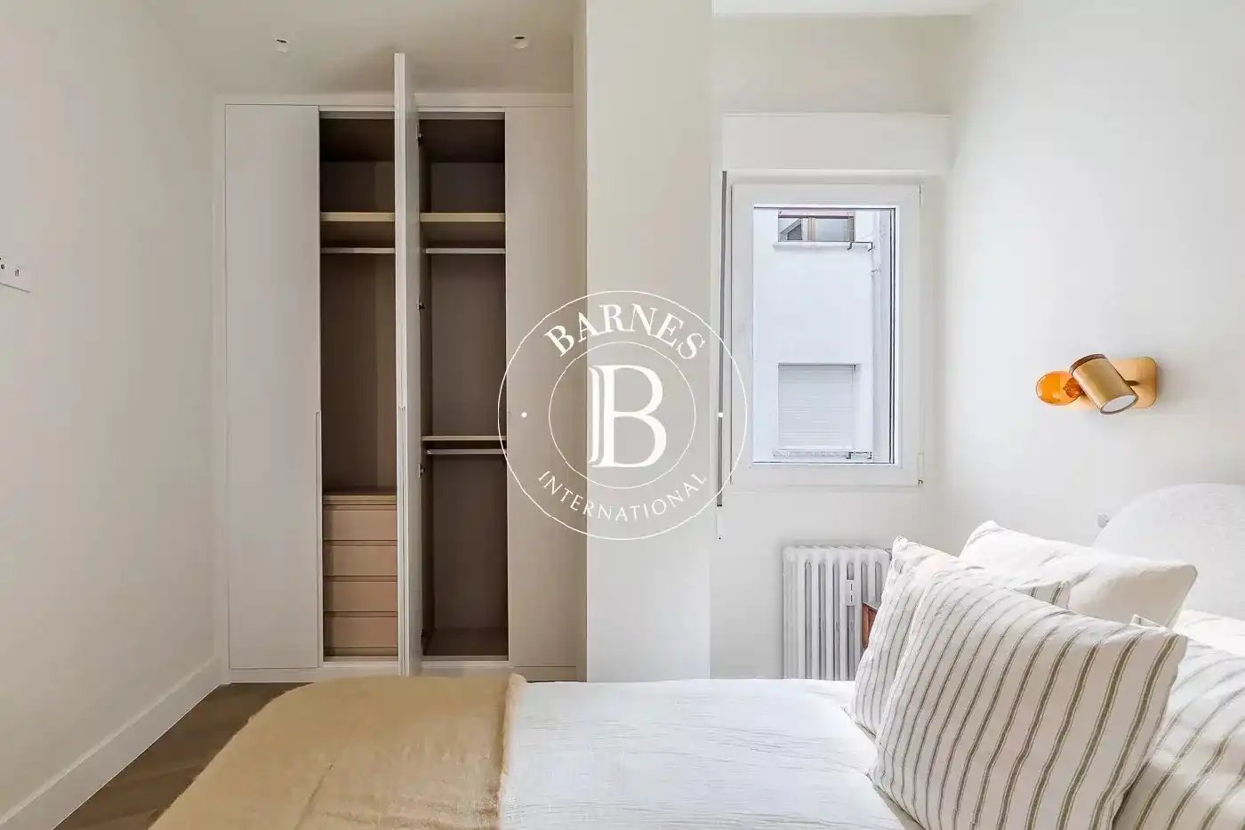 Bedroom of Flat for sale in Madrid  with Air Conditioner, Heating and Furnished