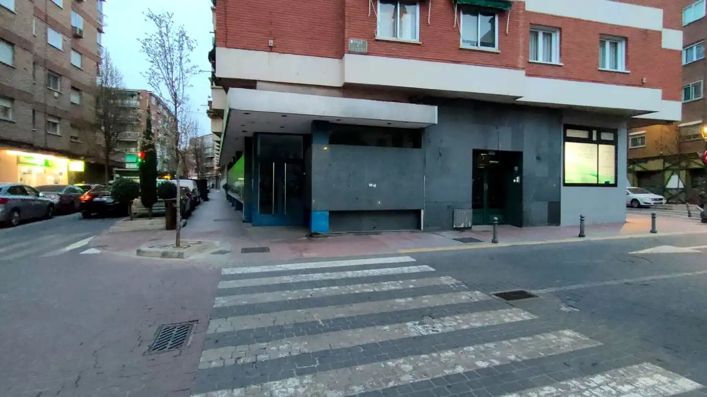 Exterior view of Commercial properties for rent in Torrejón de Ardoz  with Air Conditioner