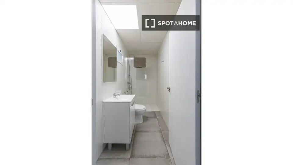 Bathroom of Flat for rent in Murcia  with Air Conditioner, Heating and Furnished