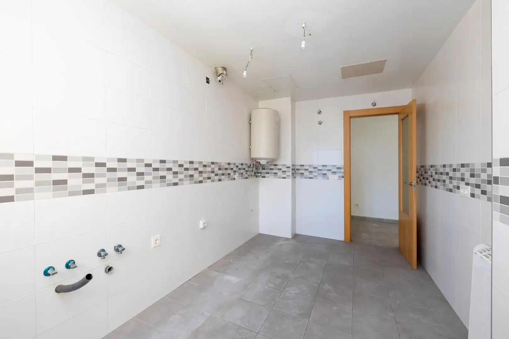 Kitchen of Flat for sale in Órgiva  with Heating and Storage room