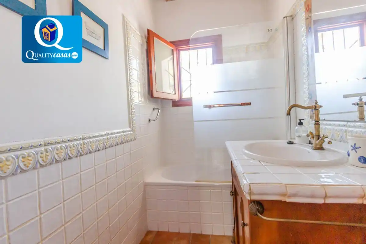 Detached house to rent in Aigües, imagen 7