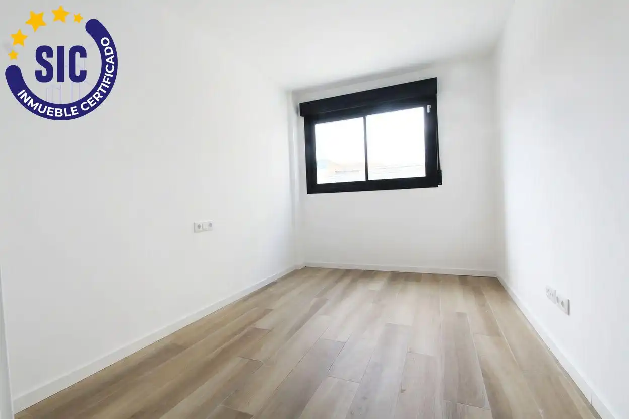 Habitación de Piso en venta en Paterna con Aire acondicionado, Calefacción y Terraza