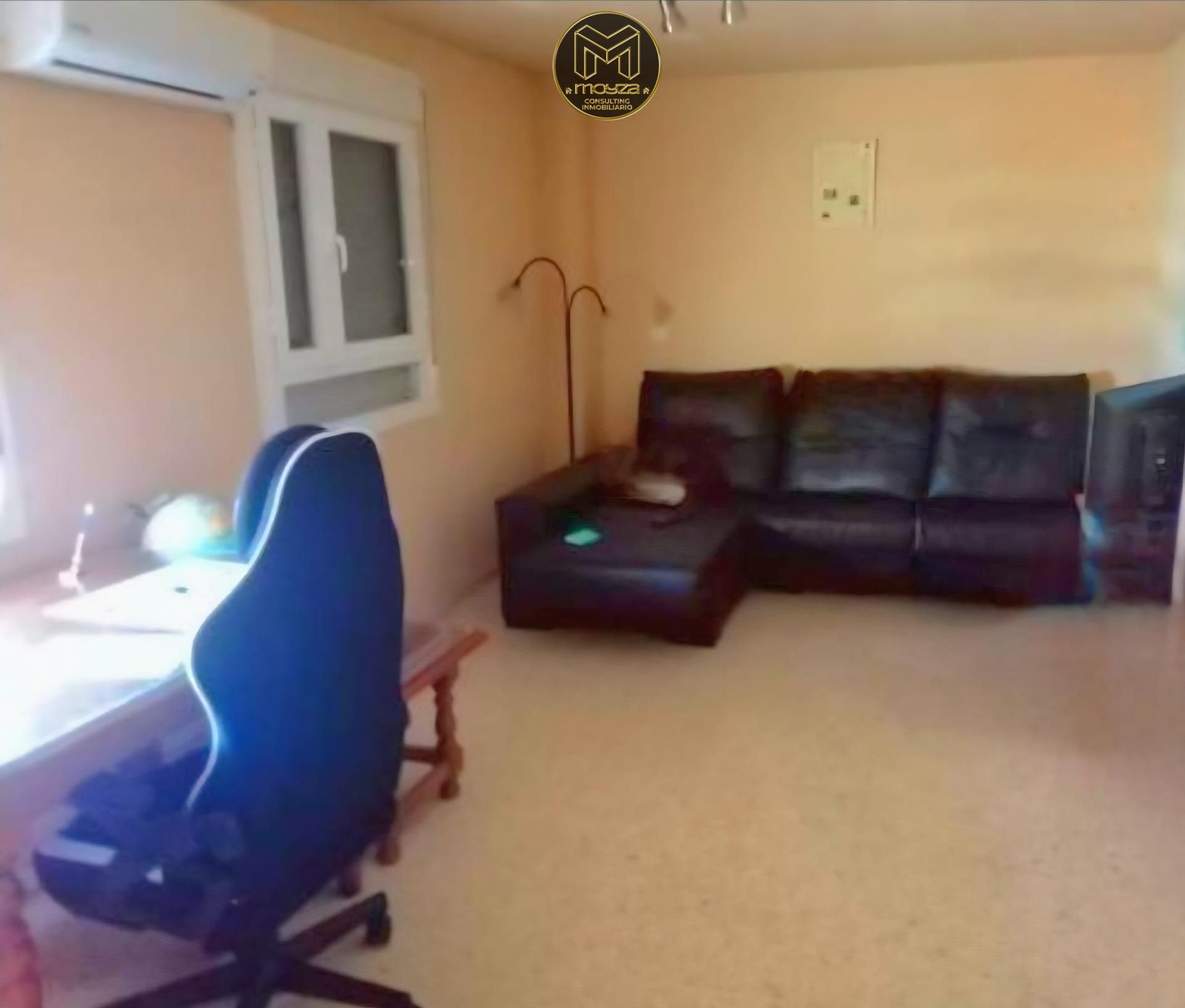 Living room of Flat for sale in  Jaén Capital  with Air Conditioner, Heating and Storage room