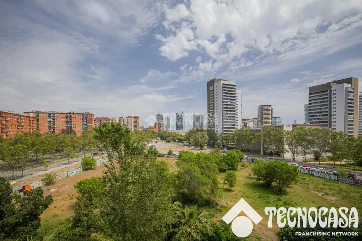 Vista exterior de Piso en venta en Barcelona
