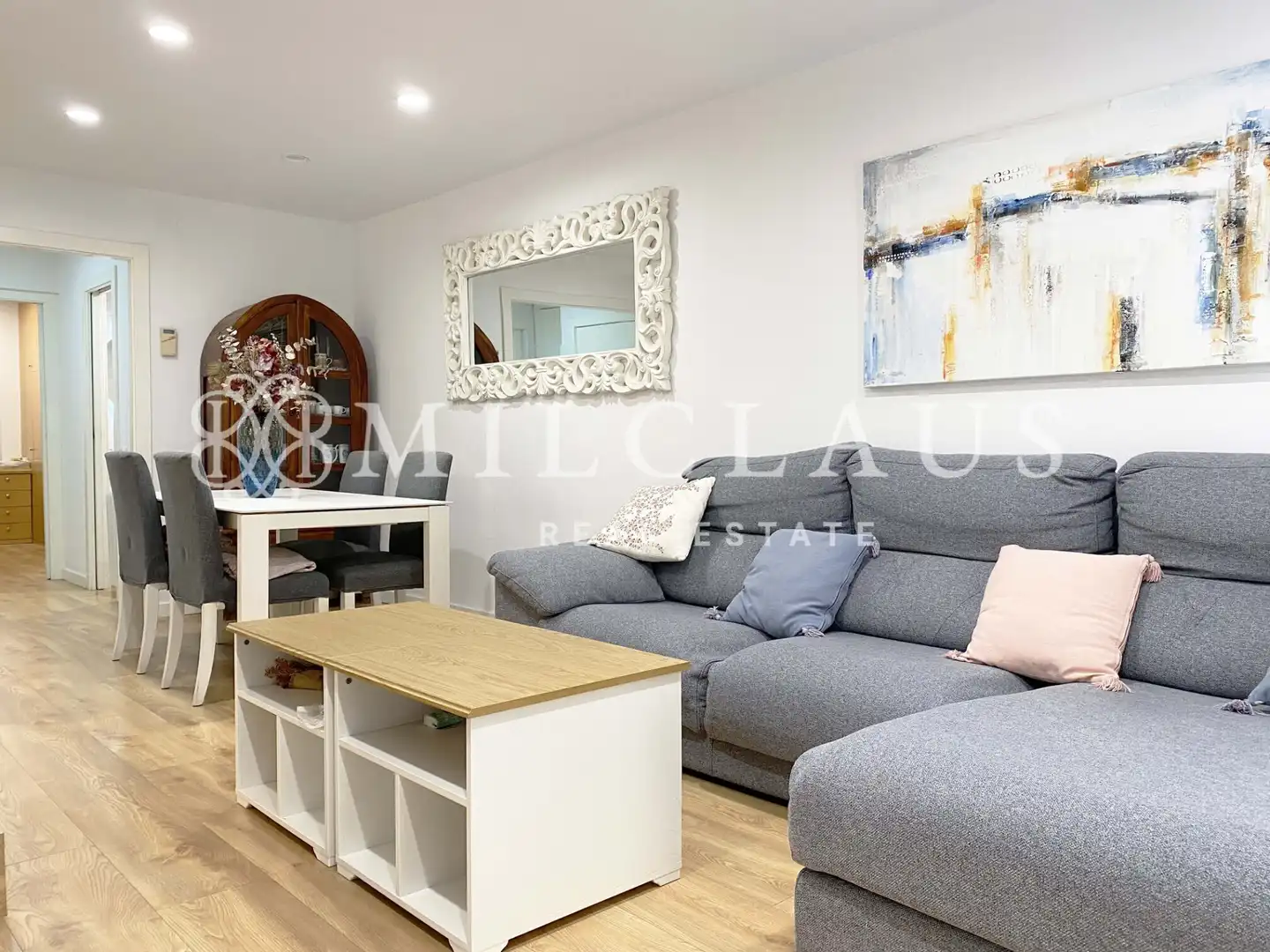 Wohnzimmer von Einfamilien-Reihenhaus zum Verkauf in L'Hospitalet de Llobregat mit Klimaanlage, Heizung und Parkett