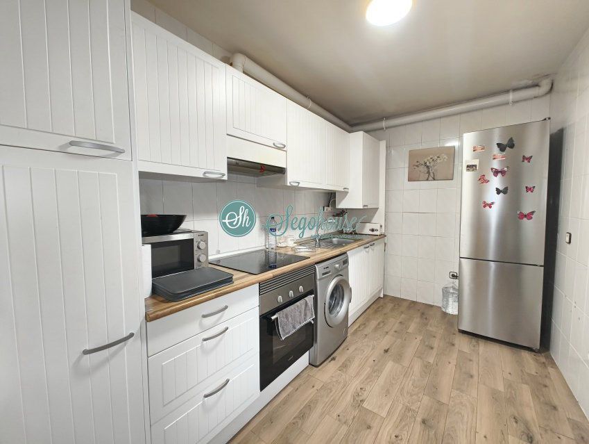 Kitchen of Flat for sale in Casla  with Heating and Storage room