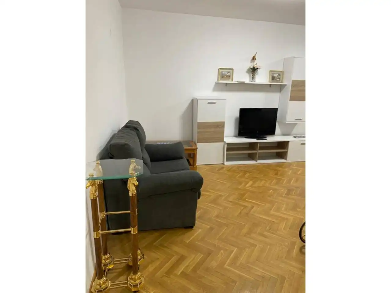 Sala de estar de Piso de alquiler en Ocaña con Calefacción, Jardín privado y Parquet