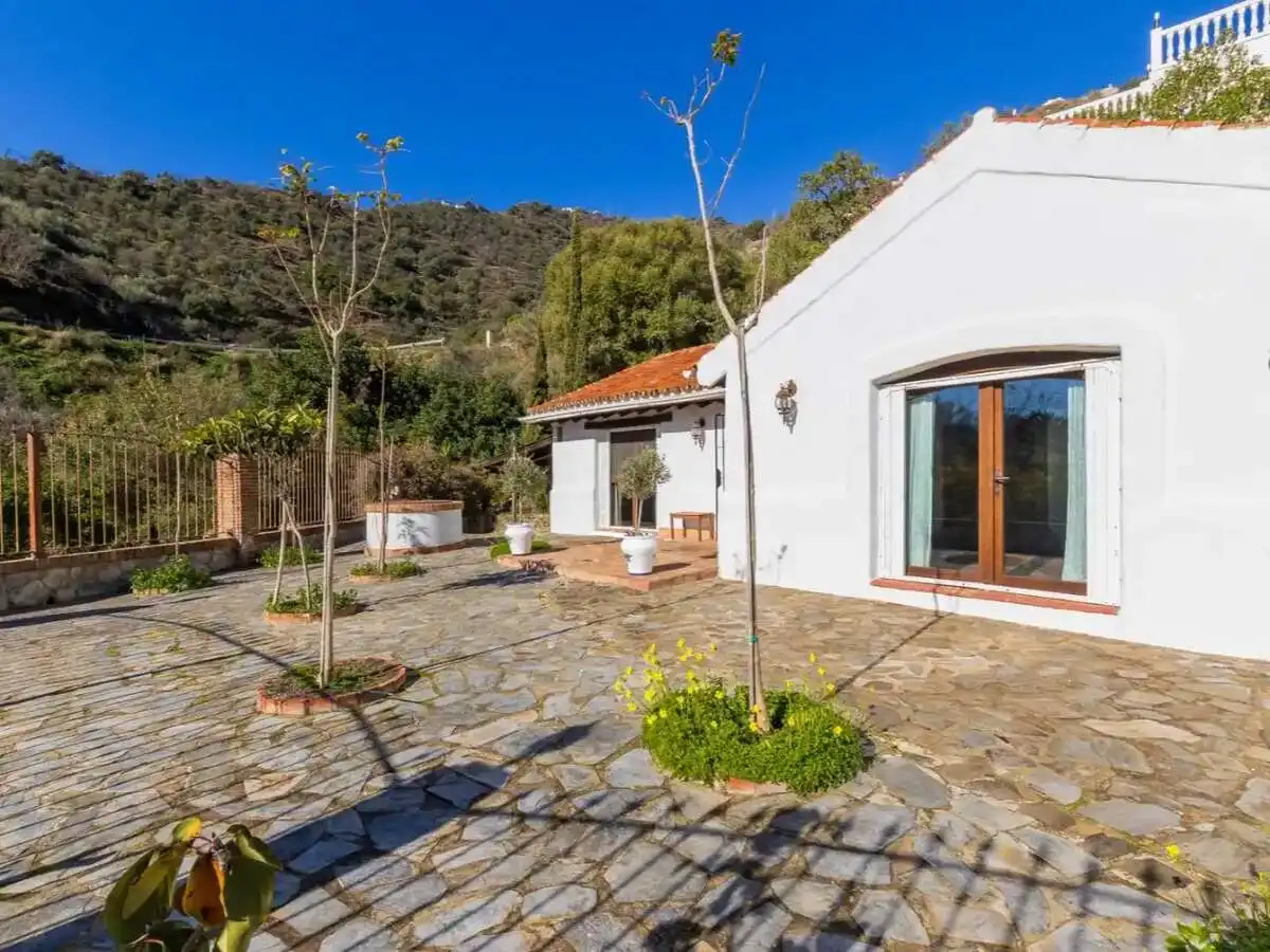 Chalet con piscina en venta en Vélez-Málaga ciudad, imagen 2