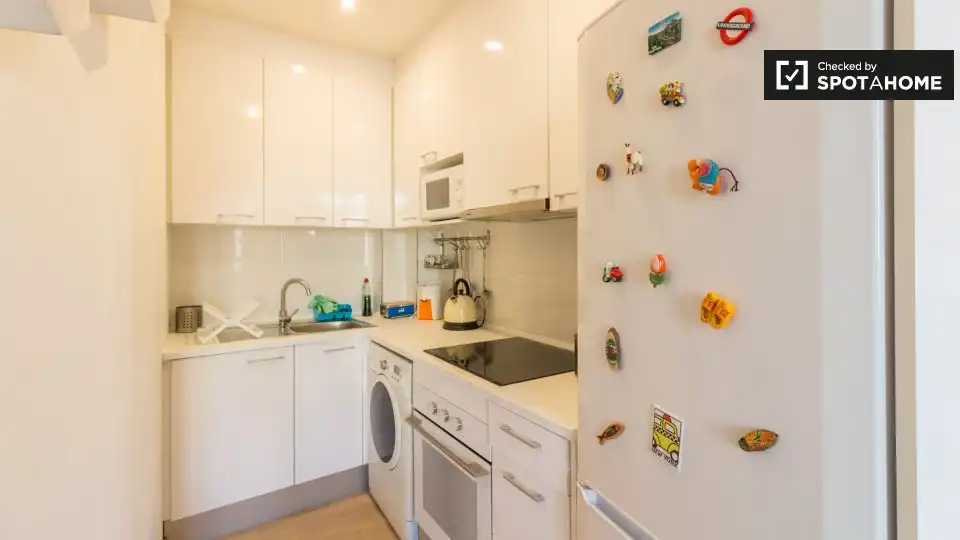 Flat for rent in Sants-Badal