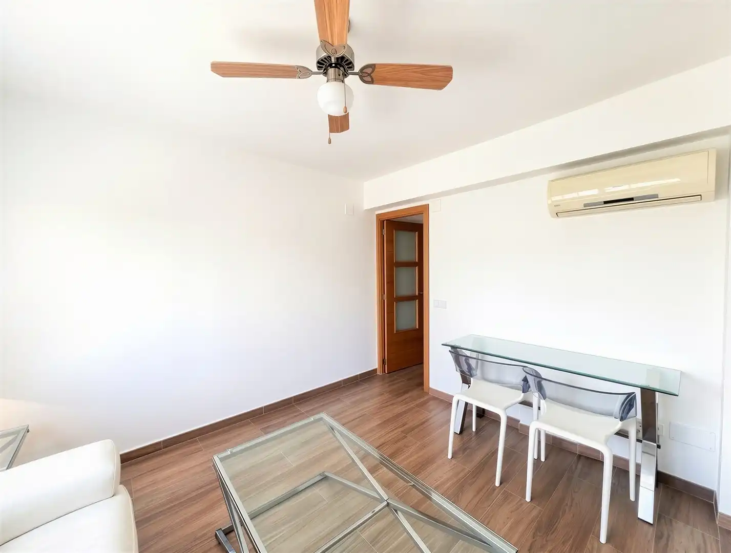 Dormitori de Apartament de lloguer en  Palma de Mallorca amb Aire condicionat i Terrassa