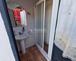 Bathroom of Premises for sale in Gilena  with Air Conditioner and Heating