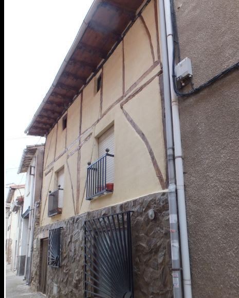 Casa adosada en venda a  C/ Mayor, Tormantos