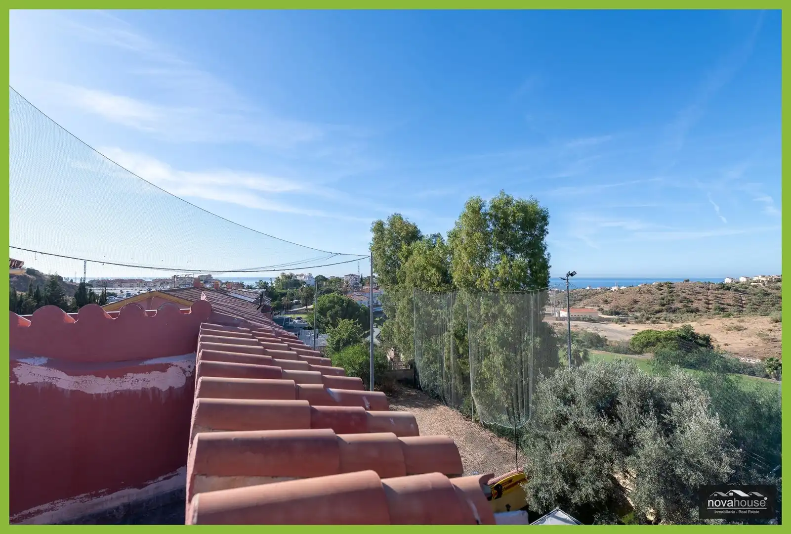 Vista exterior de Casa adosada en venda en Añoreta Golf - Paraíso del Sol