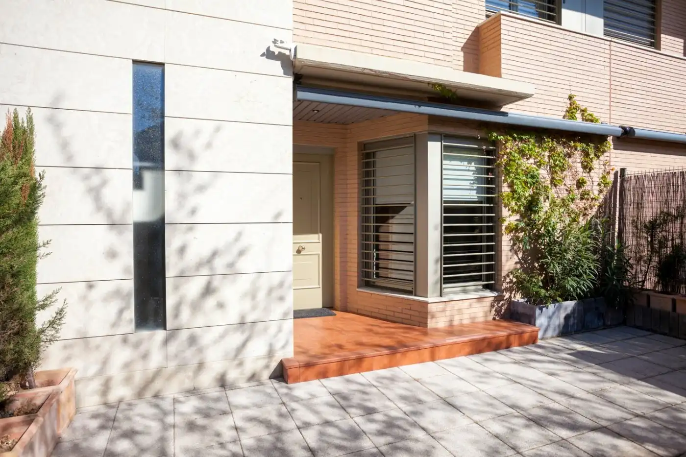 Exterior view of Detached homes for sale in Zaragoza  with Air Conditioner, Heating and Private garden