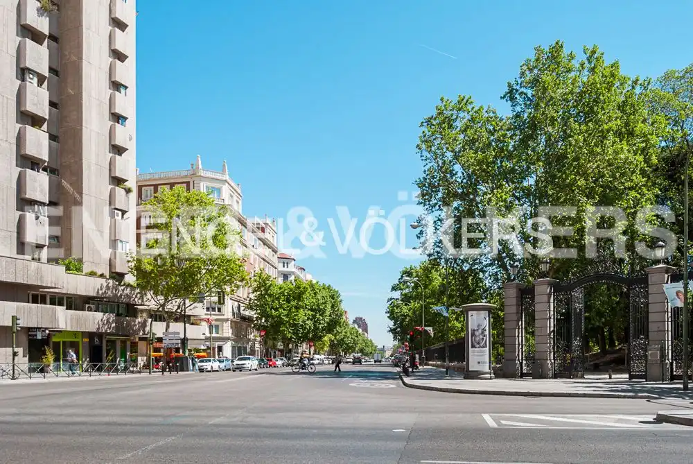 Vista exterior de Piso de alquiler en Madrid con Aire acondicionado, Calefacción y Parquet