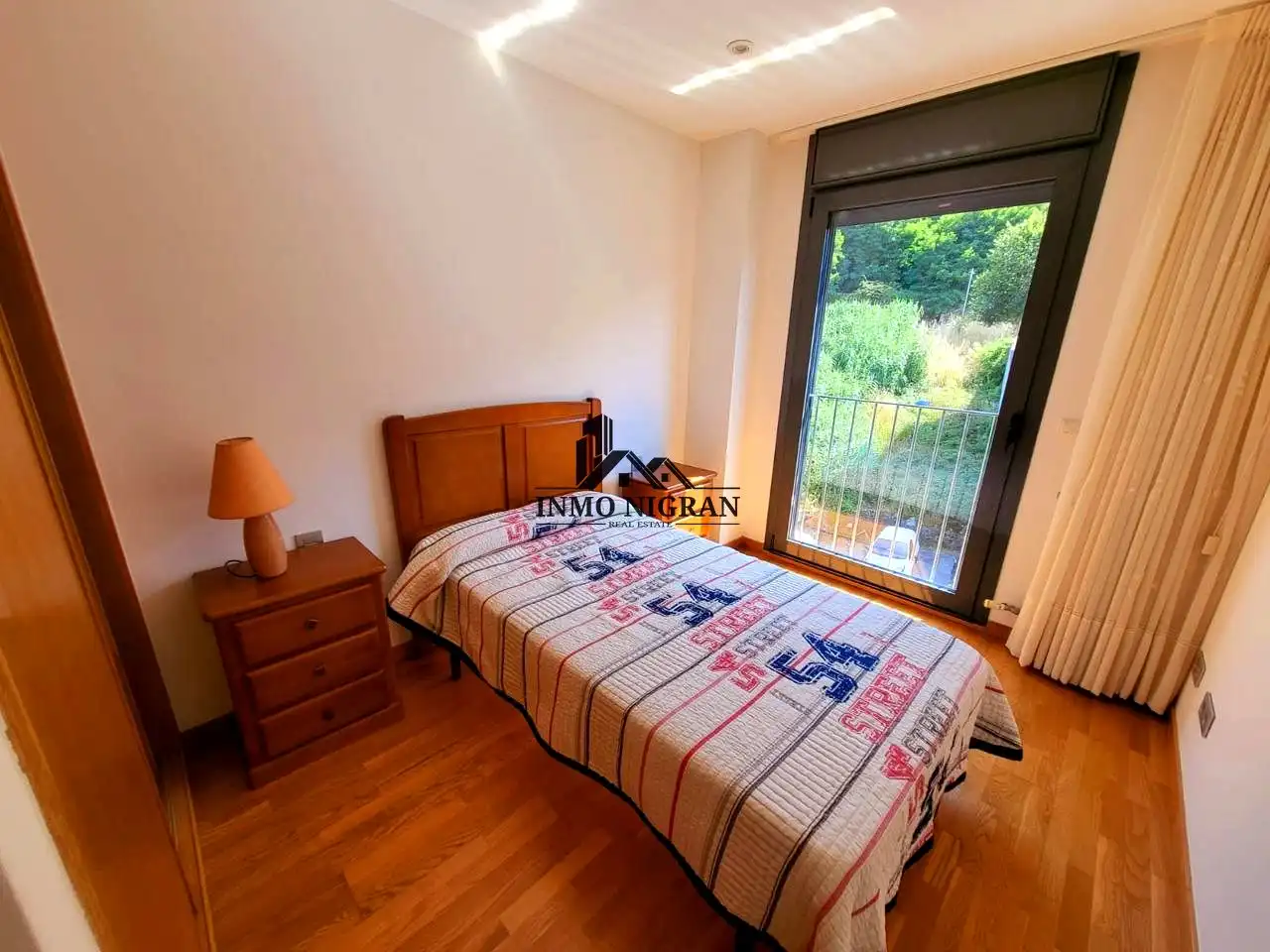 Habitación de Piso en venta en Baiona con Calefacción, Trastero y Amueblado
