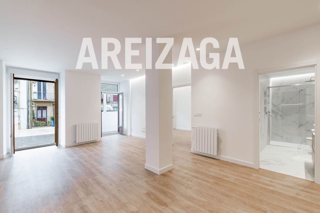 Pis en venda en Donostia - San Sebastián  amb Calefacció, Terrassa i Balcó