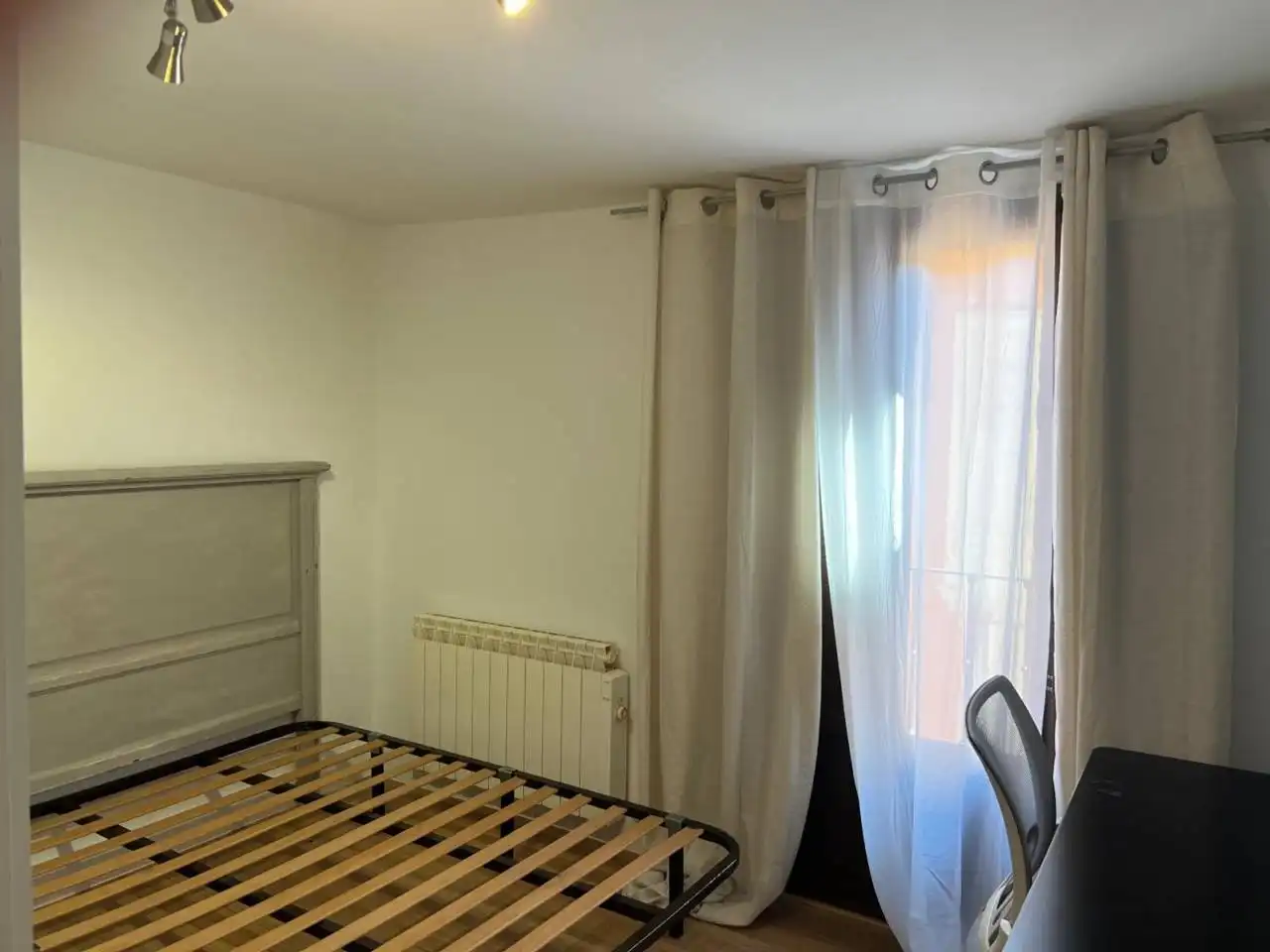 Schlafzimmer von Wohnungen zur Miete in Toledo mit Klimaanlage, Heizung und Möbliert
