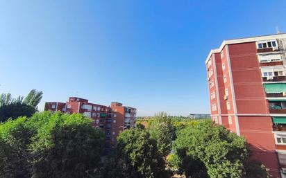 Exterior view of Flat for sale in Fuenlabrada  with Air Conditioner and Terrace