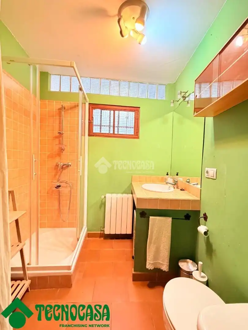 Baño de Piso en venta en Toledo con Calefacción