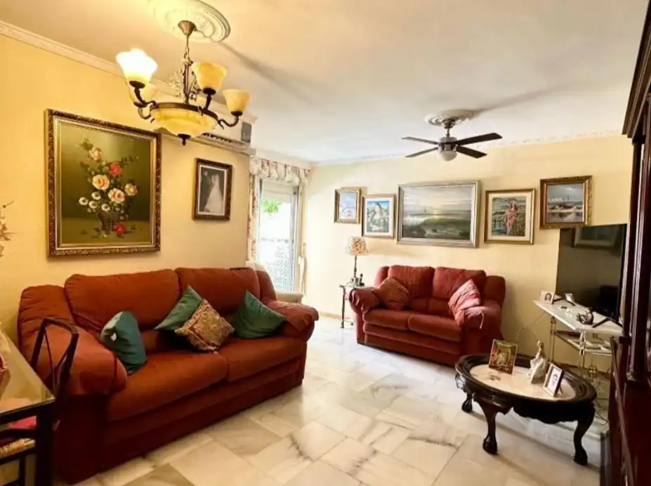 Sala de estar de Piso en venta en Torremolinos con Aire acondicionado, Terraza y Piscina comunitaria