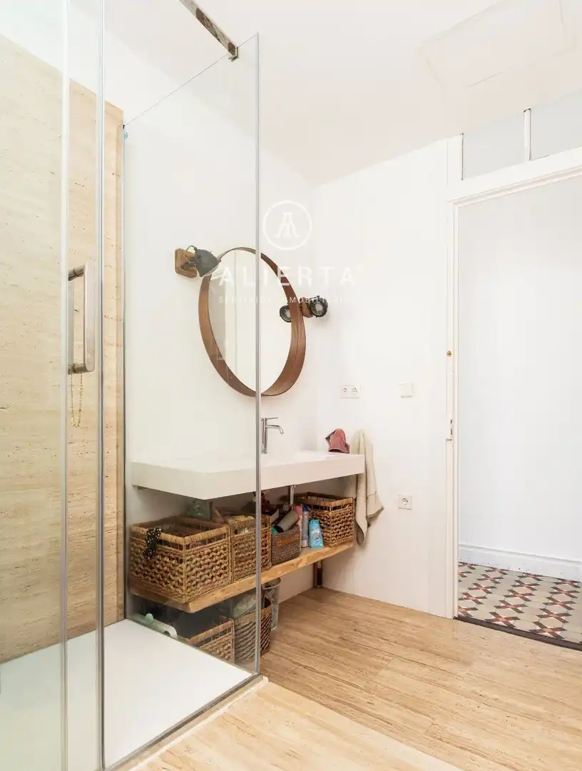 Bathroom of Flat for sale in Zaragoza  with Air Conditioner, Heating and Terrace