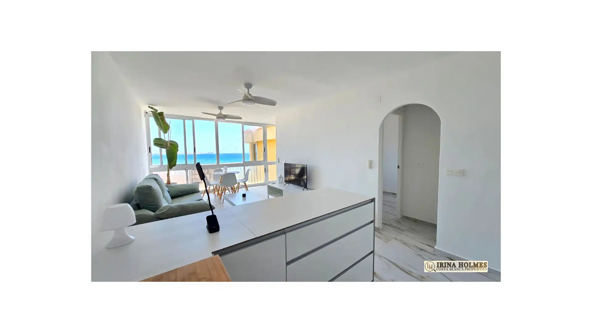 Vista exterior de Piso en venta en Torrevieja con Aire acondicionado, Jardín privado y Terraza