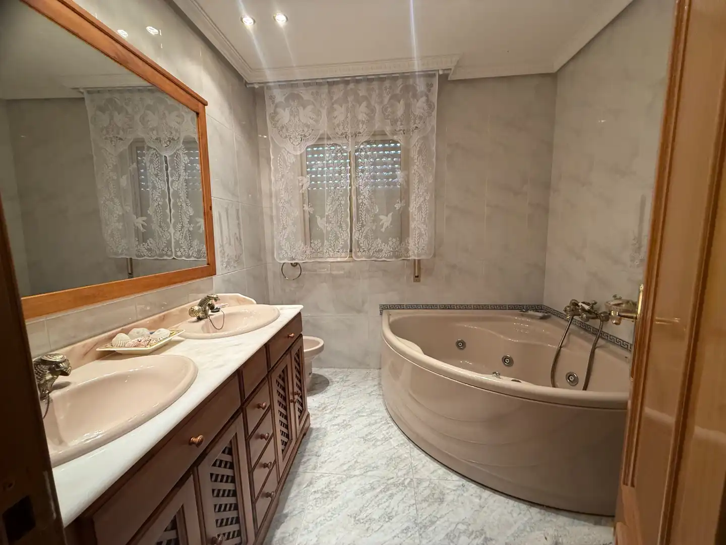 Bathroom of Houses for sale in Villanueva del Pardillo  with Heating, Private garden and Terrace