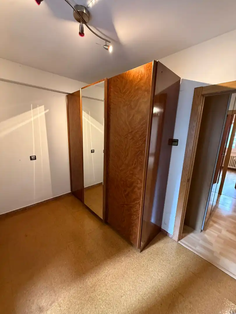 Habitación de Piso en venta en Oviedo  con Calefacción