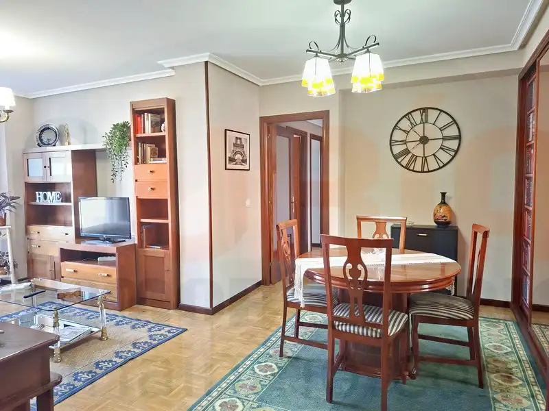 Dining room of Flat for rent in Oviedo   with Heating, Storage room and Furnished