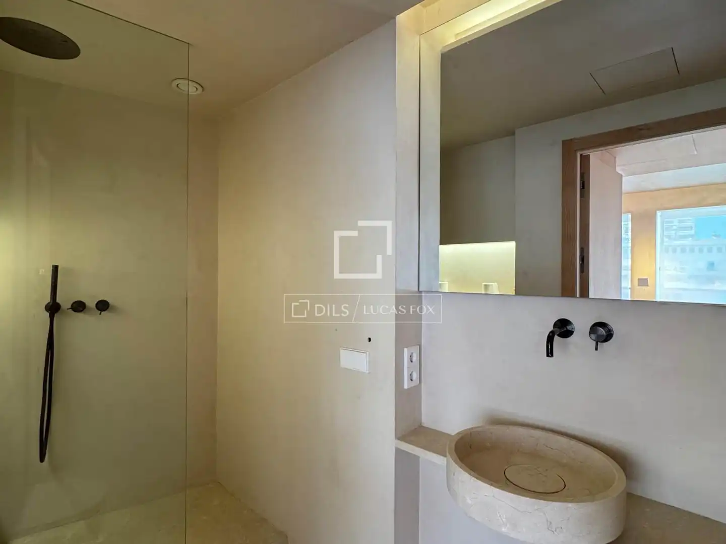 Bathroom of Flat for rent in  Palma de Mallorca  with Air Conditioner, Heating and Parquet flooring