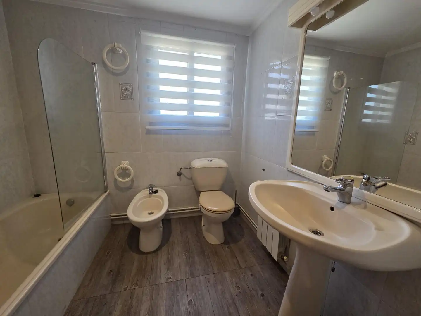 Badezimmer von Wohnung zum Verkauf in Sagunto / Sagunt mit Klimaanlage, Heizung und Terrasse