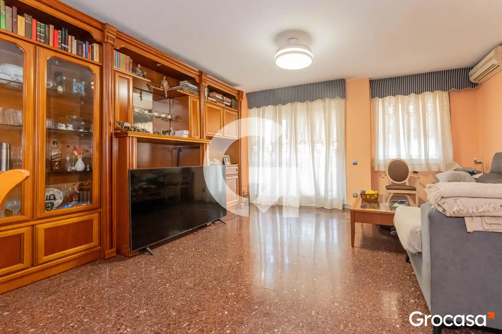 Living room of Flat for sale in Cornellà de Llobregat  with Air Conditioner, Heating and Balcony