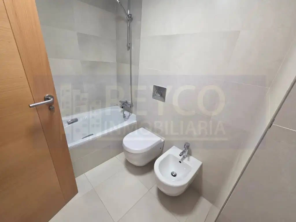 Bathroom of Apartments for sale in  Logroño