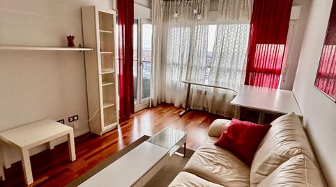 Foto 3 de Apartamento de alquiler en Costillares, Madrid