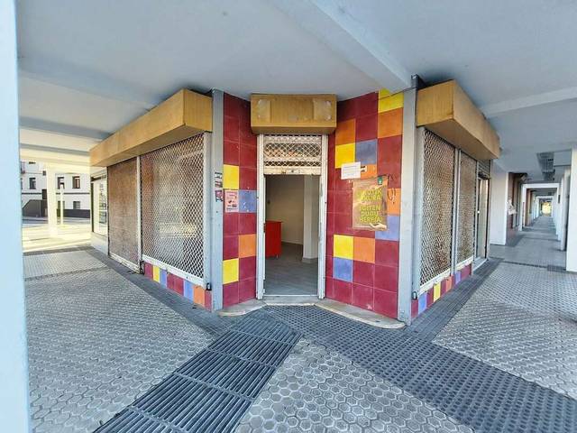 Local comercial en Venta en Martutene