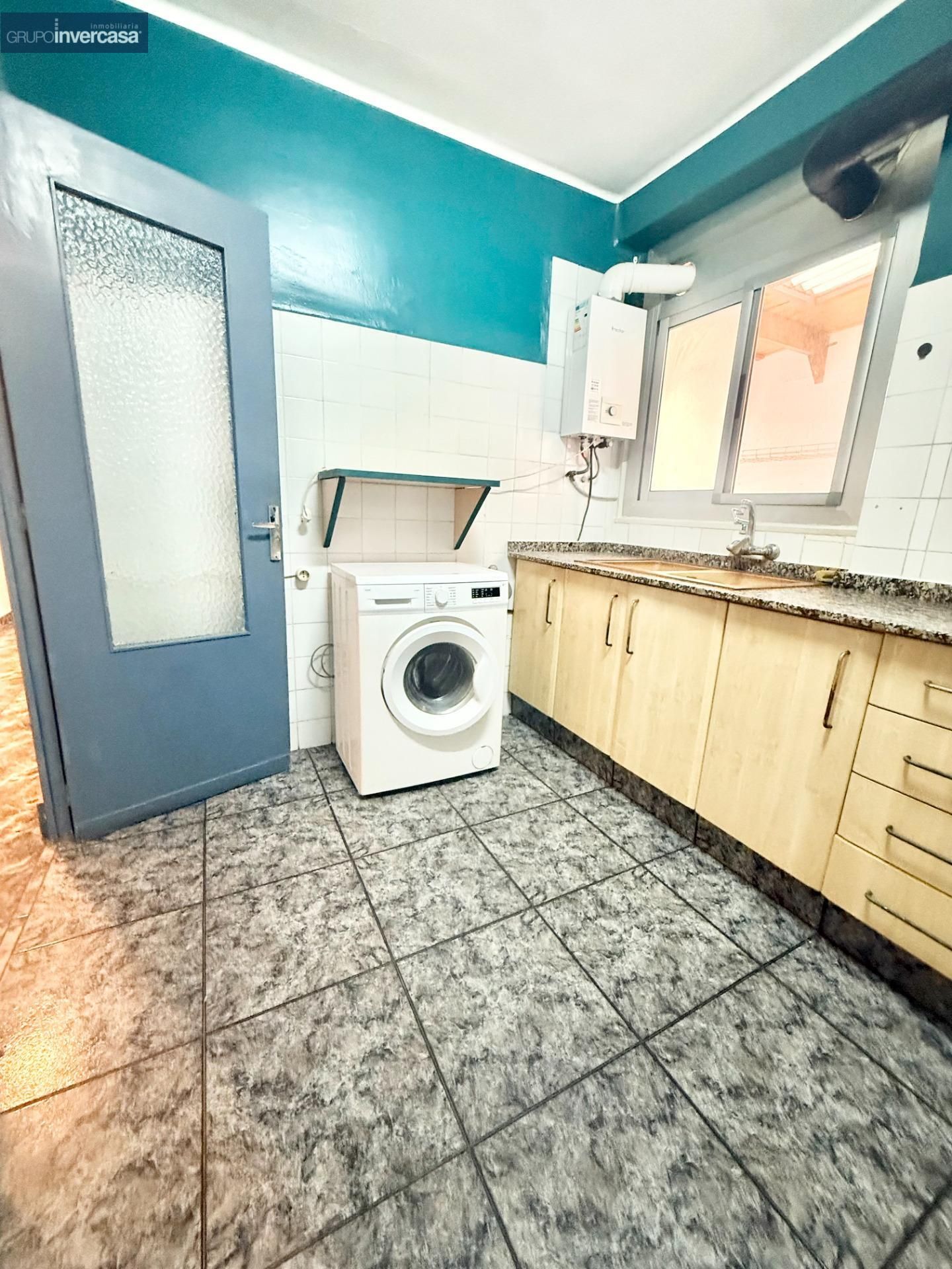 Exterior view of Flat for sale in Quart de Poblet  with Air Conditioner, Terrace and Balcony