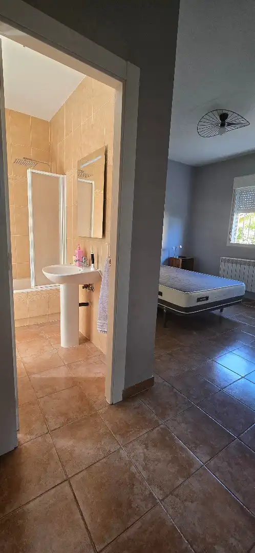 Habitación de Casa o chalet en venta en Zarzuela del Monte con Aire acondicionado, Calefacción y Jardín privado