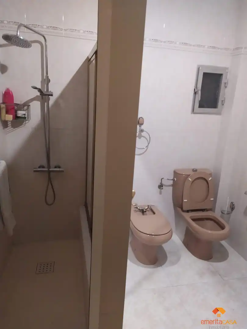 Baño de Piso en venta en Cáceres con Aire acondicionado y Terraza