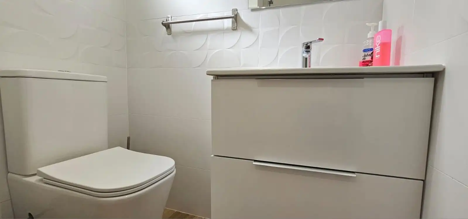 Badezimmer von Wohnungen zum Verkauf in Arona mit Möbliert und Gemeinschaftspool