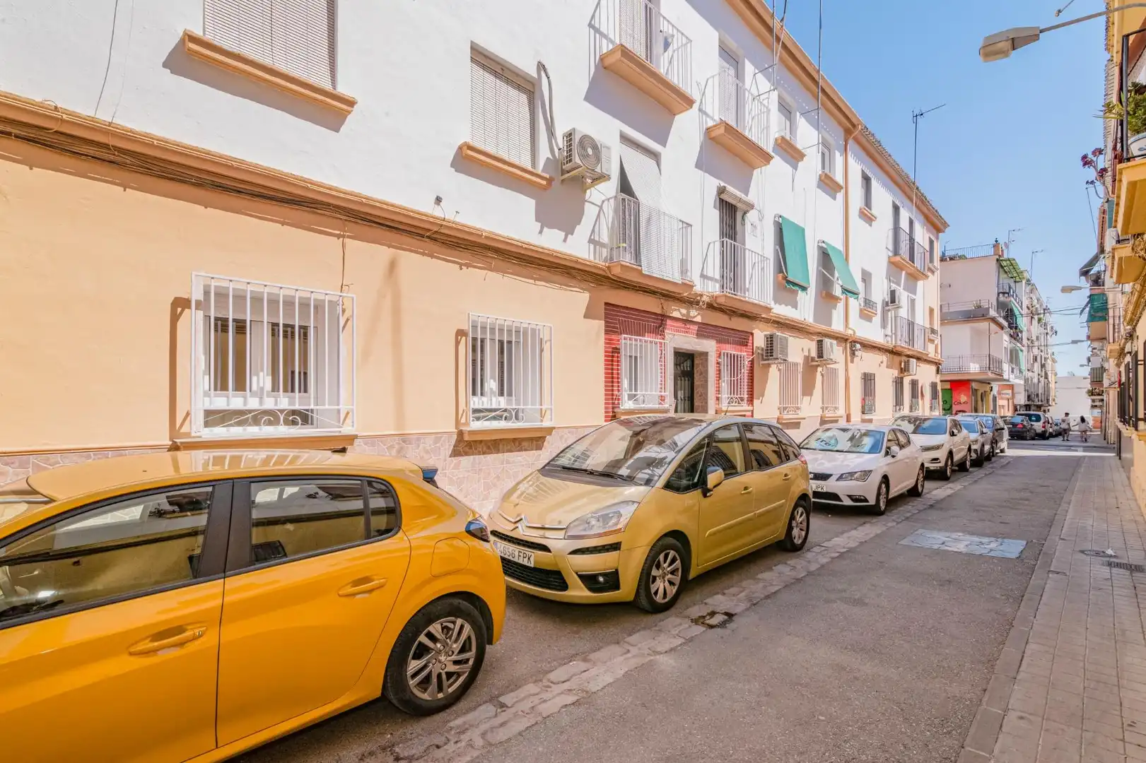 Vista exterior de Pis en venda en Granada amb Terrassa i Moblat