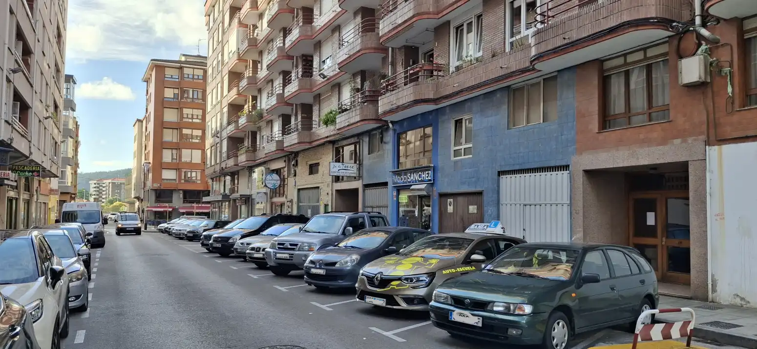 Local commercial à vendre à Torrelavega - CL CID 5, imagen 2