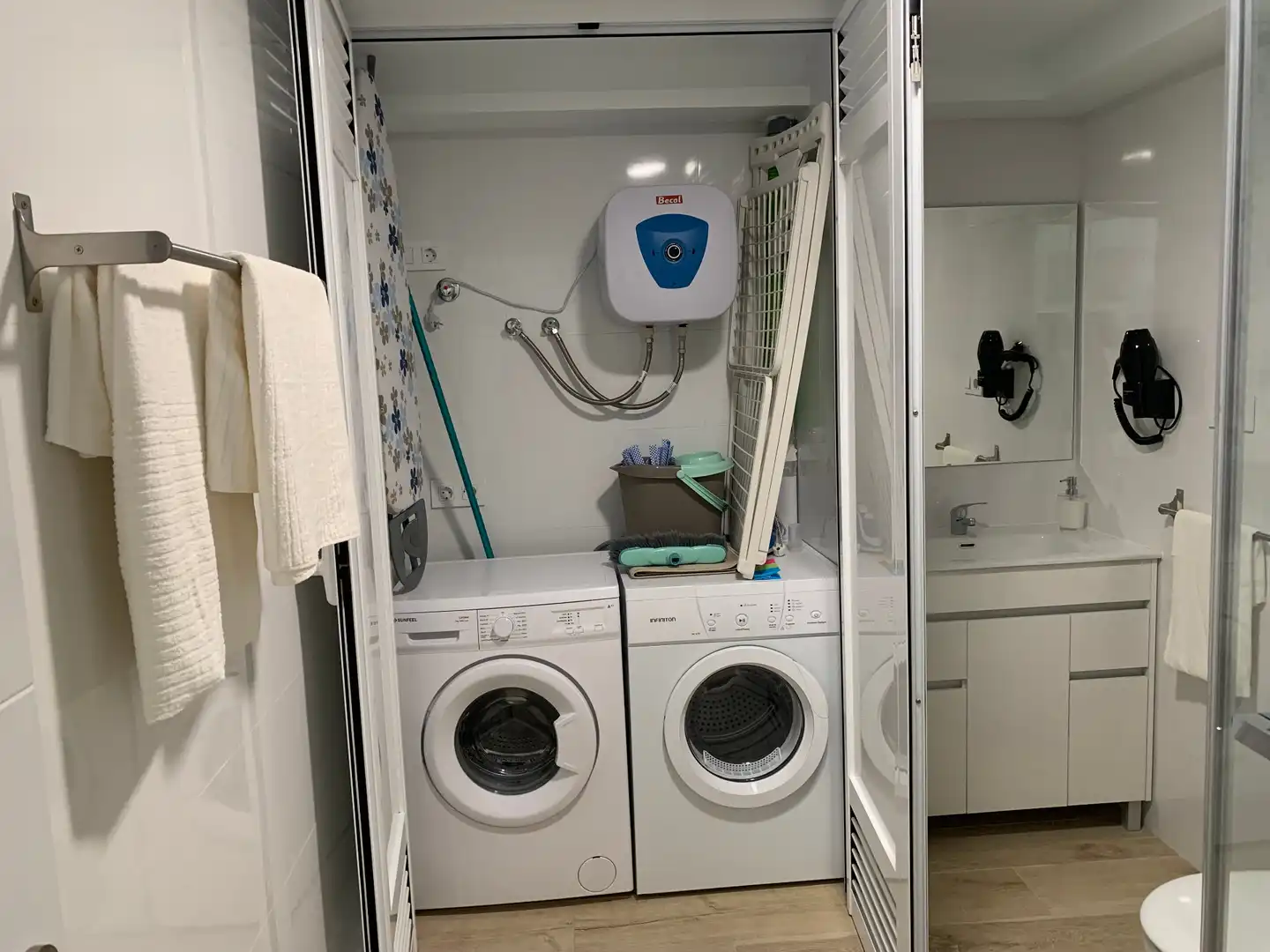 Bathroom of Flat for rent in Gáldar  with Terrace, Furnished and Washing machine