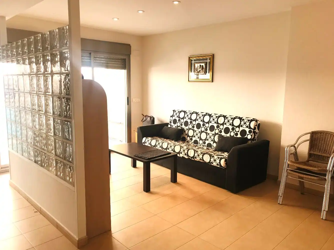 Sala de estar de Apartamento de alquiler en Puçol con Aire acondicionado, Calefacción y Terraza